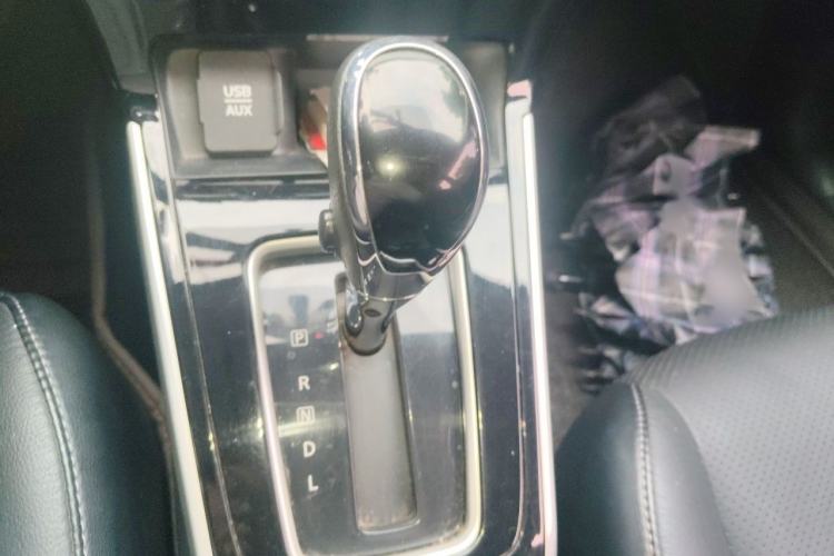 Used Nissan Sylphy 2016 1.6XV CVT Smart Enjoyment Version Gear Lever