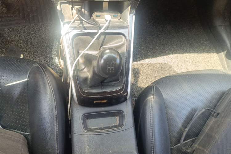 Used Nissan Sylphy 2016 1.6 XL Manual Luxury Edition Gear Lever
