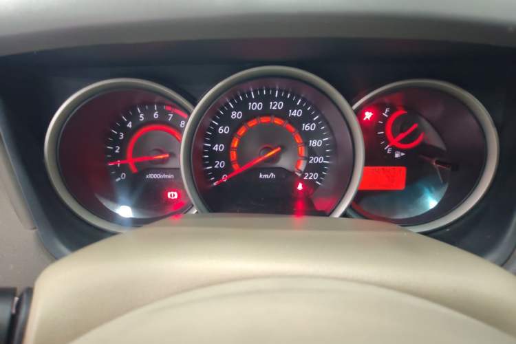 Used Nissan Sylphy 2016 Classic 1.6XE Automatic Comfort Edition Instrument Cluster