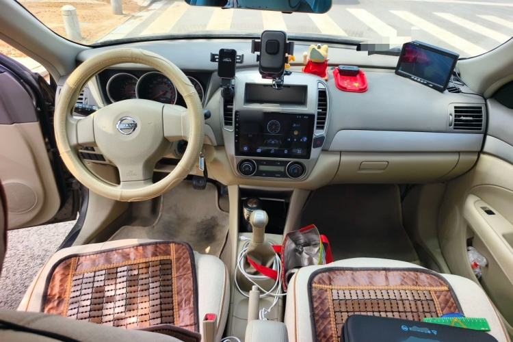Used Nissan Sylphy 2016 Classic 1.6XE Manual Comfort Edition Interior 2