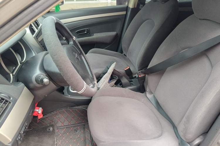 Used Nissan Sylphy 2016 Classic 1.6XE Manual Leading Edition Left Front Seat