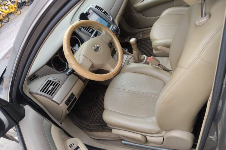 Used Nissan Sylphy 2016 Classic 1.6XE Manual Comfort Edition Left Front Seat