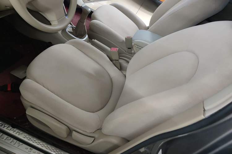Used Nissan Sylphy 2016 Classic 1.6XE Manual Leading Edition Left Front Seat