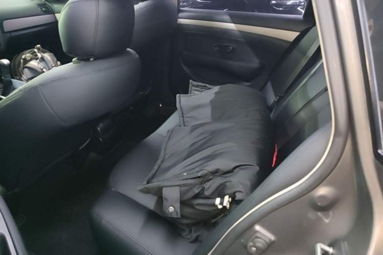 Used Nissan Sylphy 2016 Classic 1.6XE Manual Leading Edition Left Rear Seat