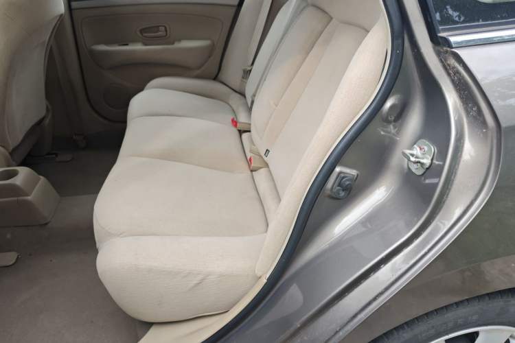 Used Nissan Sylphy 2016 Classic 1.6XE Manual Leading Edition Left Rear Seat