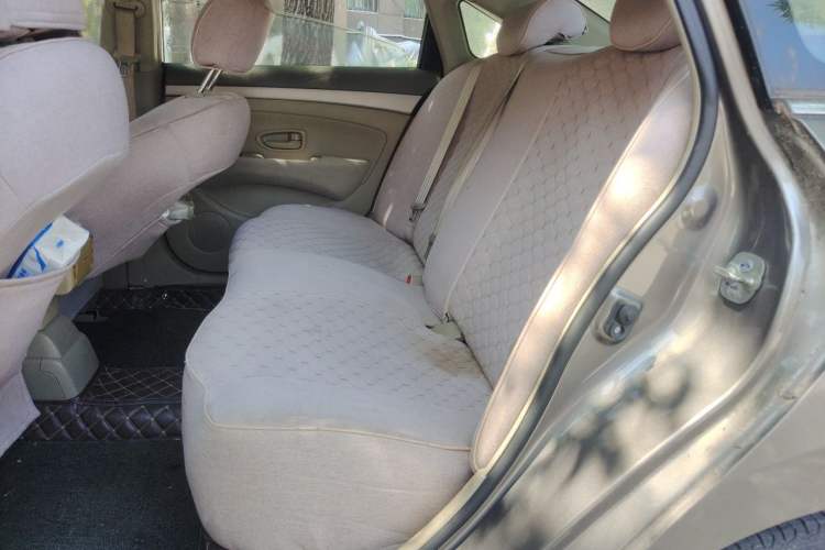 Used Nissan Sylphy 2016 Classic 1.6XE Manual Leading Edition Left Rear Seat