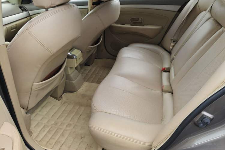 Used Nissan Sylphy 2016 Classic 1.6XE Manual Leading Edition Left Rear Seat