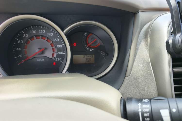 Used Nissan Sylphy 2016 Classic 1.6XE Manual Comfort Edition Odometer Close Up