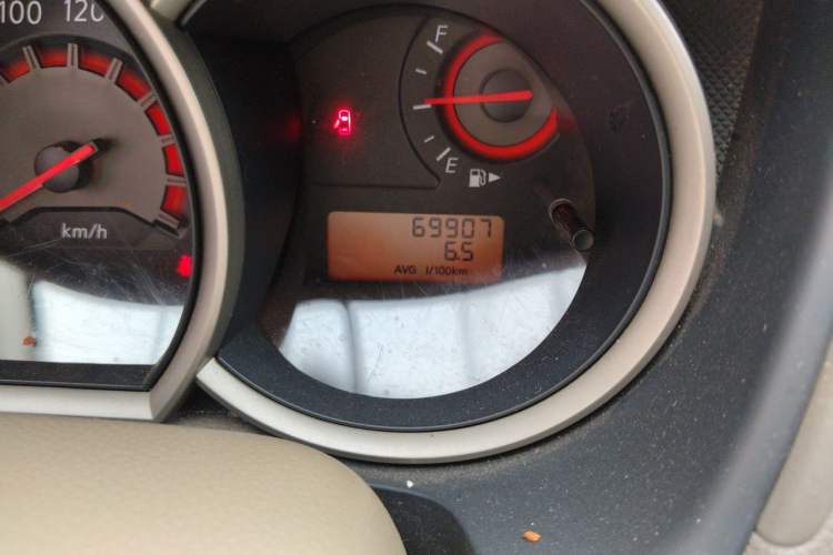Used Nissan Sylphy 2016 Classic 1.6XE Manual Comfort Edition Odometer Close Up