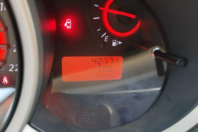 Used Nissan Sylphy 2016 Classic 1.6XE Manual Leading Edition Odometer Close Up