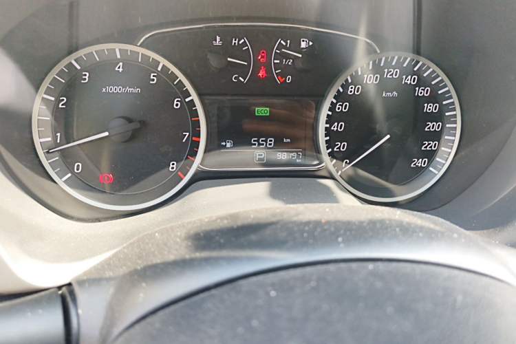 Used Nissan Sylphy 2016 1.6 XL CVT Luxury Edition Odometer Close Up
