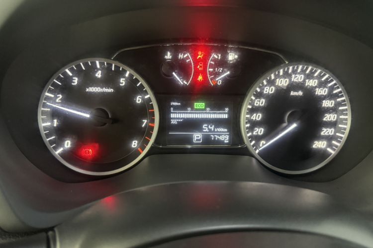 Used Nissan Sylphy 2016 1.6XV CVT Smart Enjoyment Version Odometer Close Up
