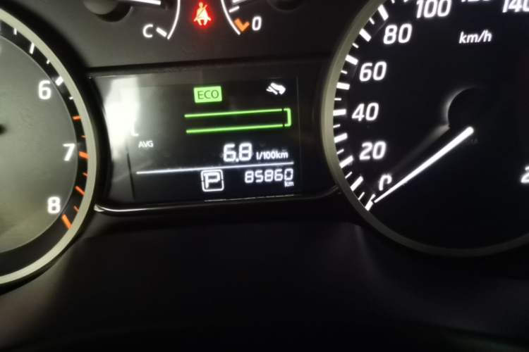 Used Nissan Sylphy 2016 1.6 XL CVT Deluxe Edition Odometer Close Up