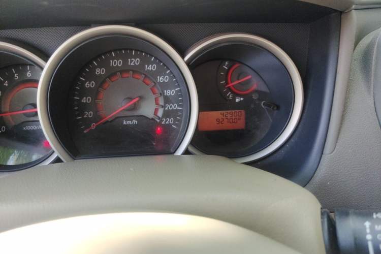 Used Nissan Sylphy 2016 Classic 1.6XE Manual Leading Edition Odometer Close Up