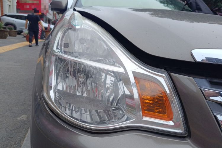 Used Nissan Sylphy 2016 Classic 1.6XE Manual Leading Edition Right Front Headlight