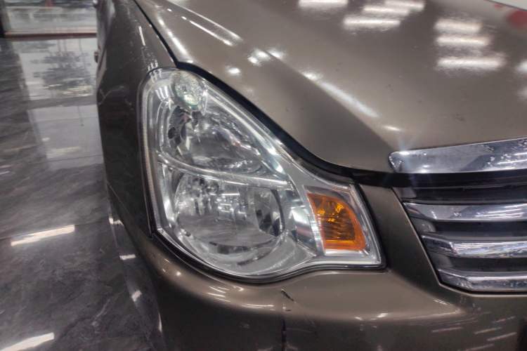 Used Nissan Sylphy 2016 Classic 1.6XE Automatic Comfort Edition Right Front Headlight