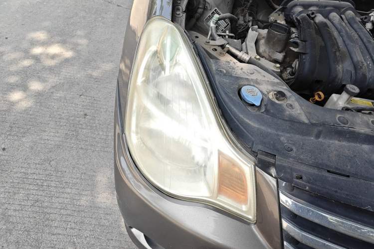Used Nissan Sylphy 2016 Classic 1.6XE Automatic Leading Edition Right Front Headlight