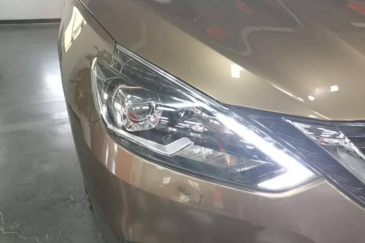 Used Nissan Sylphy 2016 1.6 XL CVT Deluxe Edition Right Front Headlight
