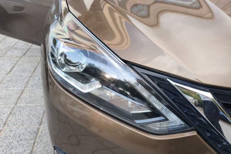 Used Nissan Sylphy 2016 1.6 XL CVT Deluxe Edition Right Front Headlight