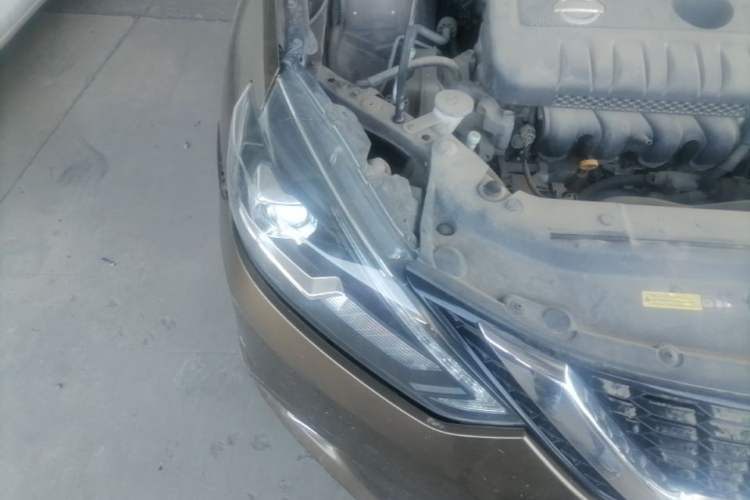 Used Nissan Sylphy 2016 1.6XV CVT Smart Enjoyment Version Right Front Headlight