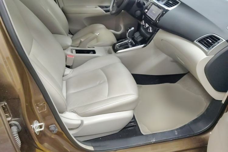 Used Nissan Sylphy 2016 1.6XV CVT Smart Enjoyment Version Right Front Seat