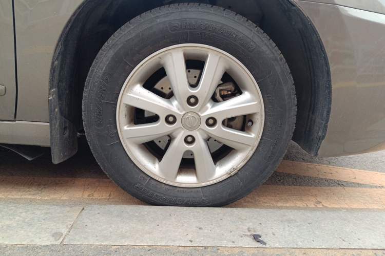Used Nissan Sylphy 2016 Classic 1.6XE Manual Leading Edition Right Front Wheel Hub