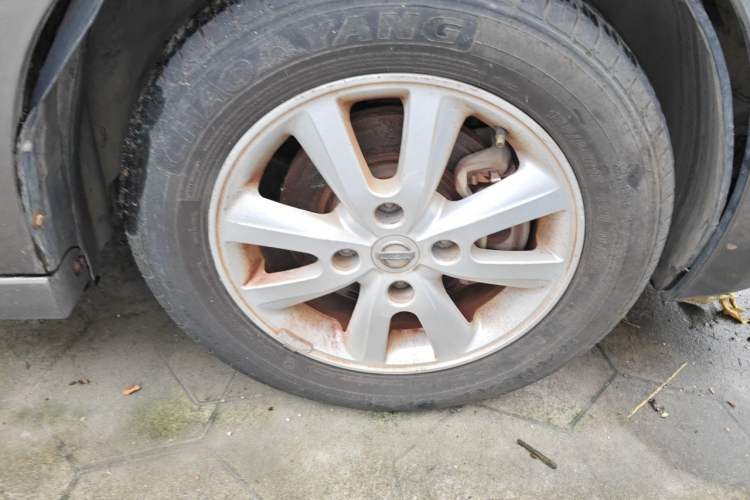 Used Nissan Sylphy 2016 Classic 1.6XE Manual Comfort Edition Right Front Wheel Hub
