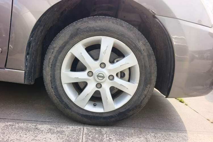 Used Nissan Sylphy 2016 Classic 1.6XE Manual Comfort Edition Right Front Wheel Hub