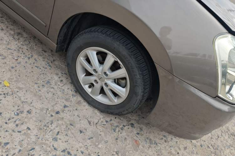 Used Nissan Sylphy 2016 Classic 1.6XE Manual Leading Edition Right Front Wheel Hub
