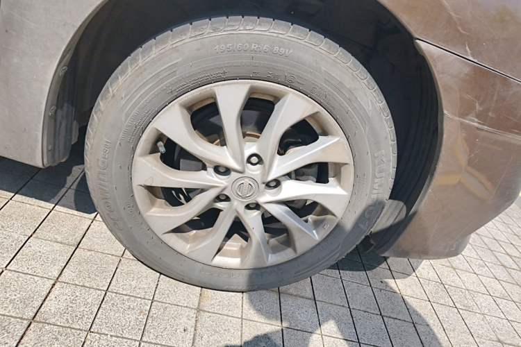 Used Nissan Sylphy 2016 1.6 XL CVT Luxury Edition Right Front Wheel Hub
