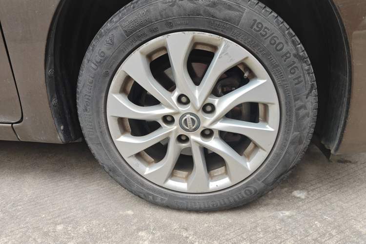 Used Nissan Sylphy 2016 1.6 XL CVT Deluxe Edition Right Front Wheel Hub