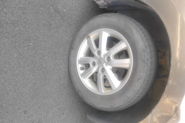 Used Nissan Sylphy 2016 Classic 1.6XE Automatic Comfort Edition Right Front Wheel Hub
