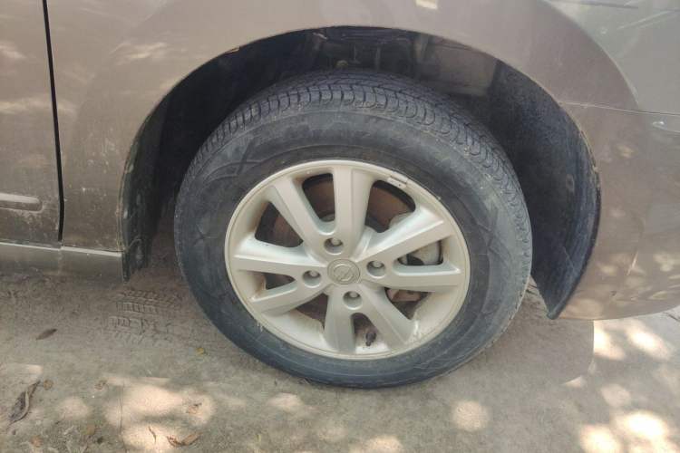 Used Nissan Sylphy 2016 Classic 1.6XE Manual Leading Edition Right Front Wheel Hub