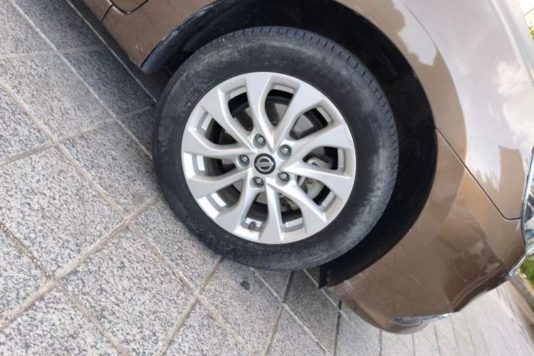 Used Nissan Sylphy 2016 1.6 XL CVT Deluxe Edition Right Front Wheel Hub