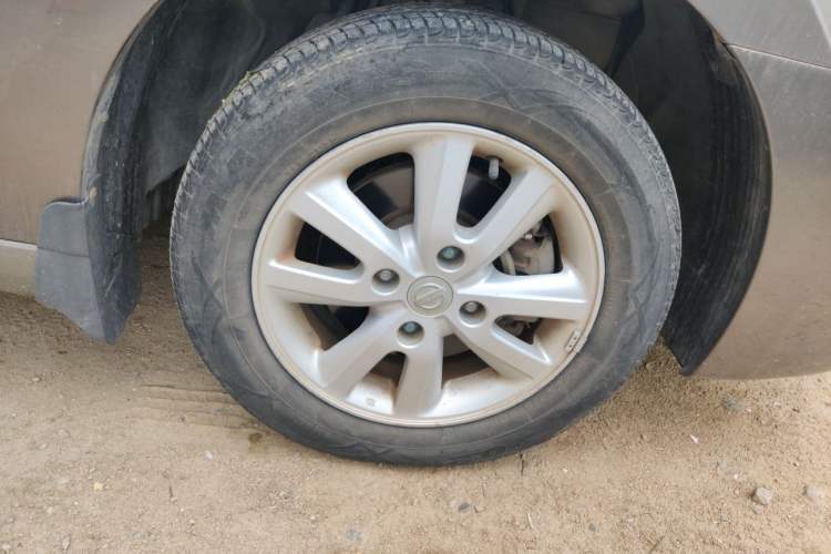 Used Nissan Sylphy 2016 Classic 1.6XE Automatic Leading Edition Right Front Wheel Hub