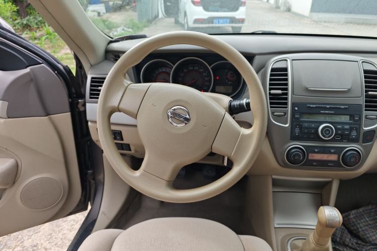 Used Nissan Sylphy 2016 Classic 1.6XE Manual Leading Edition Steering Wheel