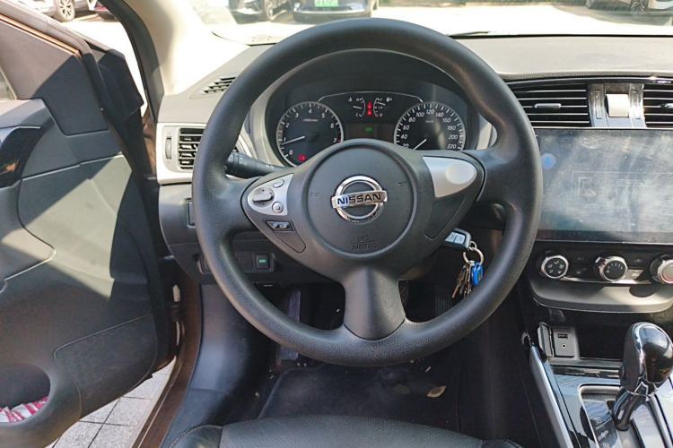Used Nissan Sylphy 2016 1.6 XL CVT Luxury Edition Steering Wheel