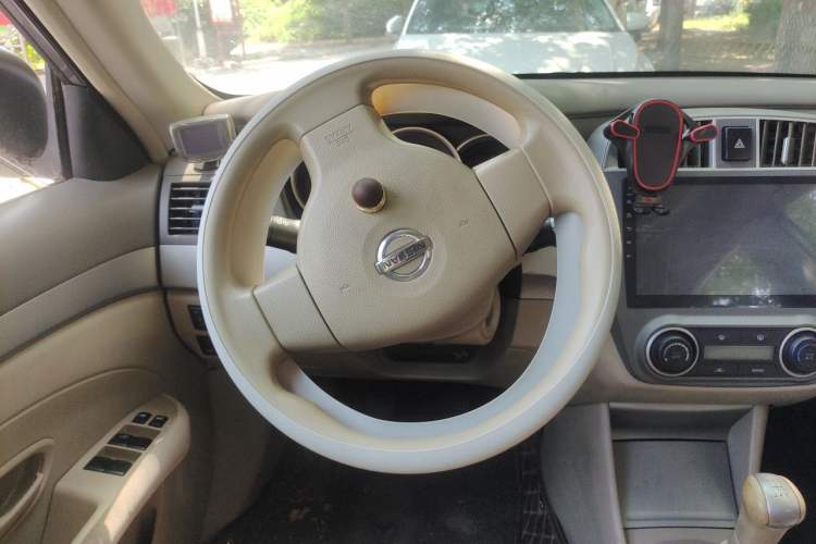 Used Nissan Sylphy 2016 Classic 1.6XE Manual Leading Edition Steering Wheel