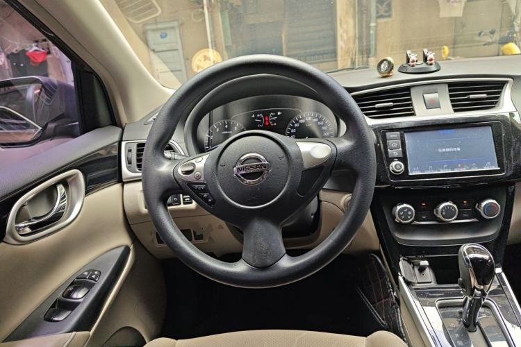 Used Nissan Sylphy 2016 1.6XV CVT Smart Enjoyment Version Steering Wheel