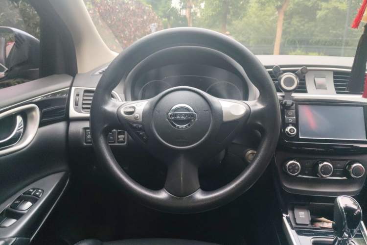 Used Nissan Sylphy 2016 1.6XV CVT Smart Enjoyment Version Steering Wheel