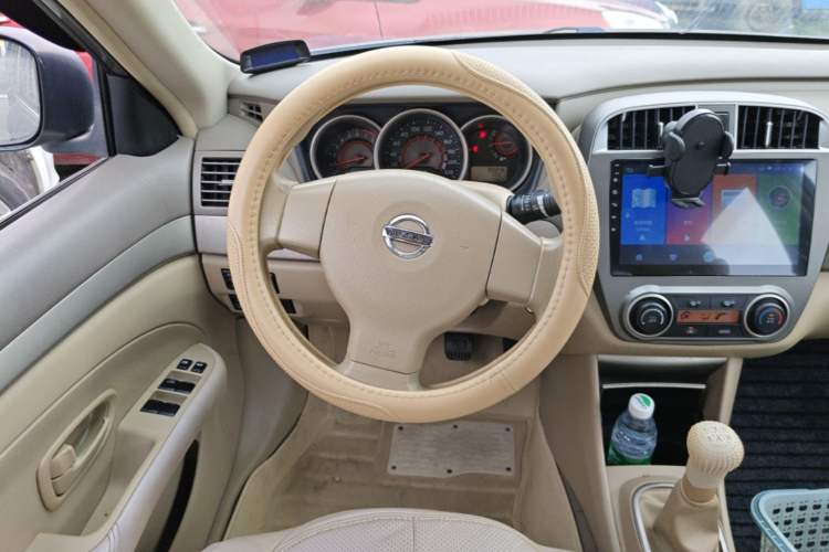 Used Nissan Sylphy 2016 Classic 1.6XE Manual Leading Edition Steering Wheel