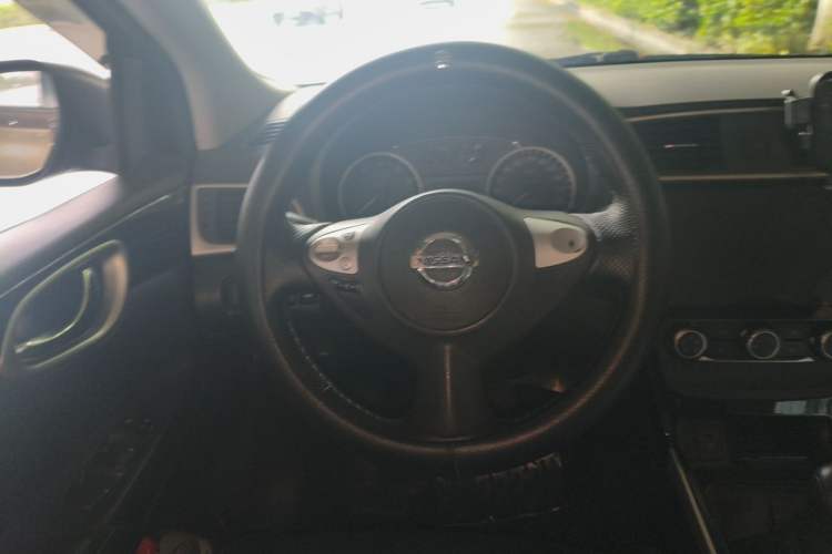 Used Nissan Sylphy 2016 1.6 XL Manual Luxury Edition Steering Wheel