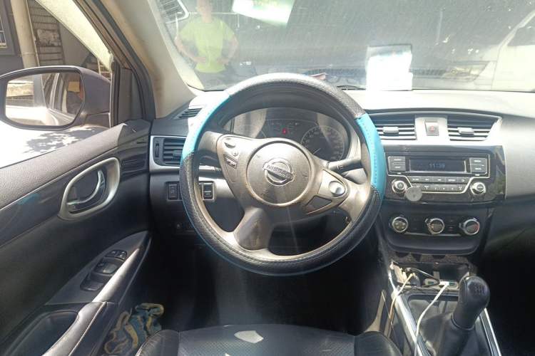 Used Nissan Sylphy 2016 1.6 XL Manual Luxury Edition Steering Wheel