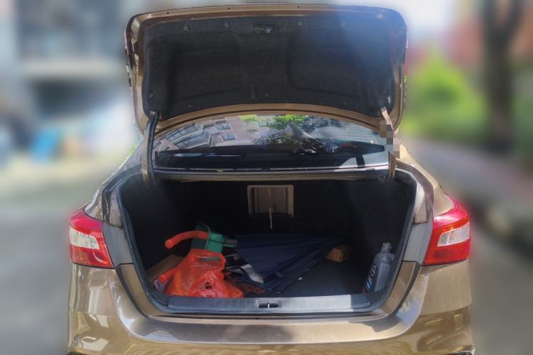 Used Nissan Sylphy 2016 1.6 XL CVT Deluxe Edition Trunk
