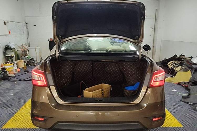 Used Nissan Sylphy 2016 1.6XV CVT Smart Enjoyment Version Trunk