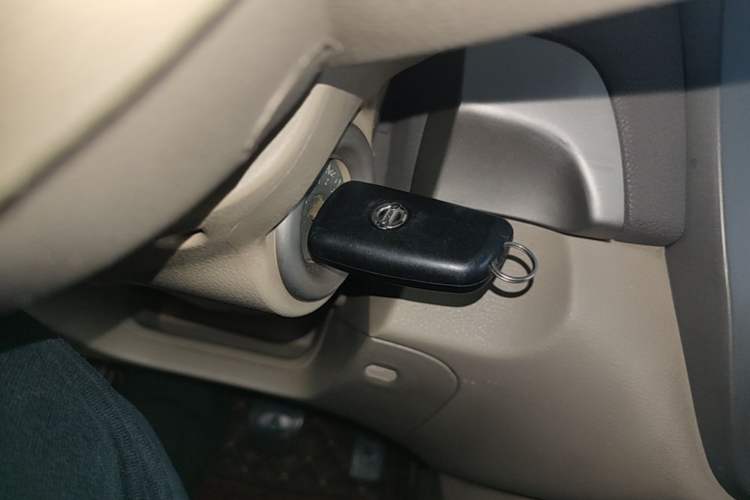 Used Nissan Sylphy 2016 Classic 1.6XE Manual Leading Edition Vehicle Key
