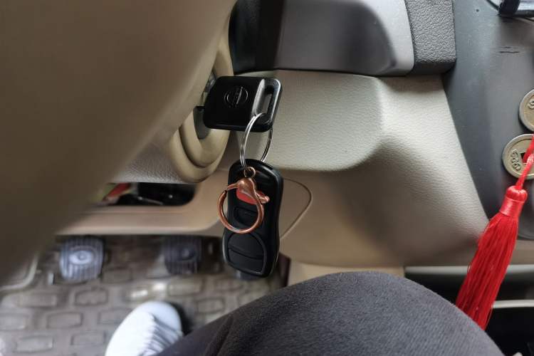 Used Nissan Sylphy 2016 Classic 1.6XE Manual Comfort Edition Vehicle Key