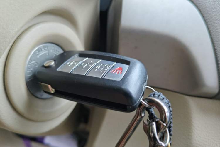 Used Nissan Sylphy 2016 Classic 1.6XE Manual Leading Edition Vehicle Key
