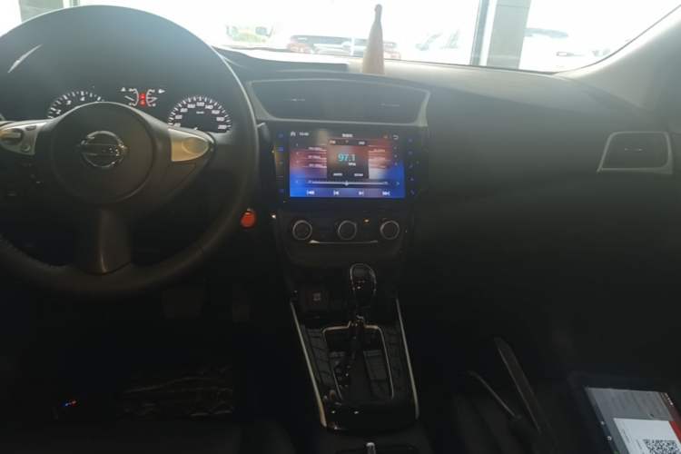 Used Nissan Sylphy 2018 1.6XV CVT Deluxe Edition Audio And AC Panel
