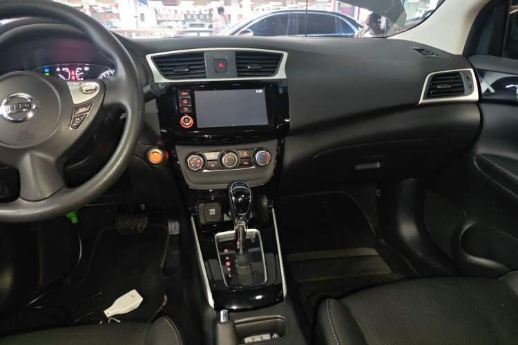 Used Nissan Sylphy 2018 1.6XV CVT Deluxe Edition Audio And AC Panel